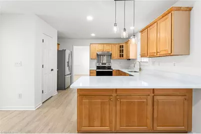 4221 Clovelly Drive, Greensboro, NC 27406 - Photo 6