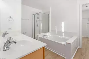 4221 Clovelly Dr, Greensboro, NC 27406 - Photo 18