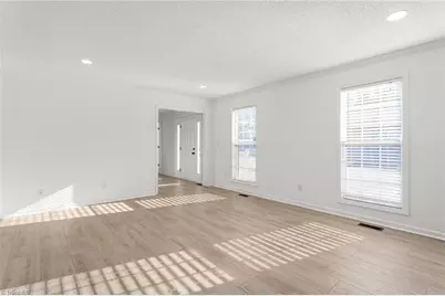 4221 Clovelly Drive, Greensboro, NC 27406 - Photo 12