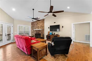 3655 Stimpson Dr, Pfafftown, NC 27040 - Photo 8