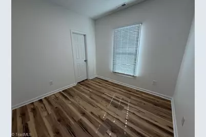 815 Green Oaks Street, Greensboro, NC 27401 - Photo 12