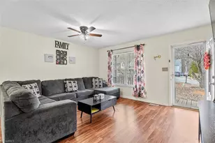 113 Falling Creek Dr, Thomasville, NC 27360 - Photo 6