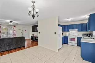113 Falling Creek Dr, Thomasville, NC 27360 - Photo 10