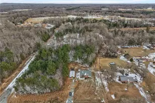 7686 Garrett Rd, Liberty, NC 27298 - Photo 32