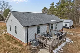 7686 Garrett Rd, Liberty, NC 27298 - Photo 30