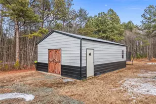 7686 Garrett Rd, Liberty, NC 27298 - Photo 24