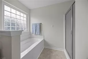 6405 Estes Ct, Greensboro, NC 27410 - Photo 18