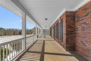 259 Lynne Terry Dr, Thomasville, NC 27360 - Photo 2