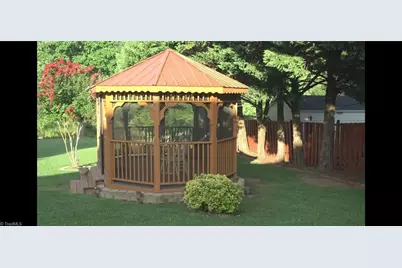 2202 McLaughlin Drive, Greensboro, NC 27406 - Photo 6