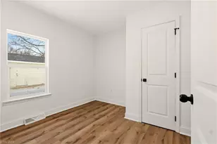 1823 McKnight Mill Rd, Greensboro, NC 27405 - Photo 20