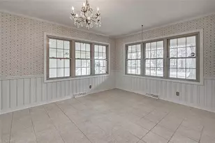 516 Hillcrest Dr, Randleman, NC 27317 - Photo 8