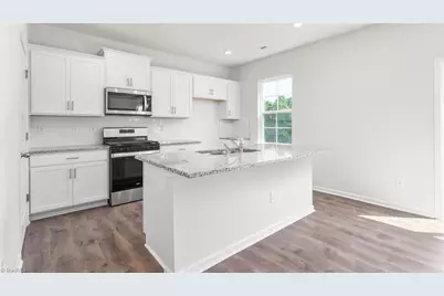 104 Lauder Trace, Jamestown, NC 27282 - Photo 6