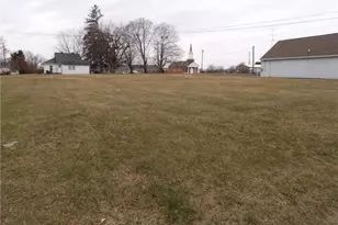 308 Main St, Dobson, NC 27017 - Photo 2