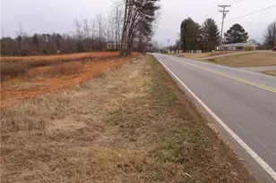 1015 CC Camp Rd, Elkin, NC 28621 - Photo 2