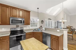 4506 Calabria Ct, High Point, NC 27265 - Photo 10