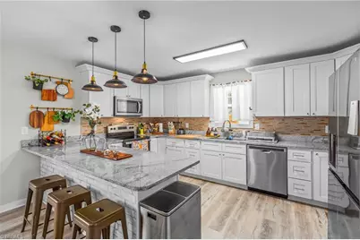 9 Courtesy Drive, Thomasville, NC 27360 - Photo 2