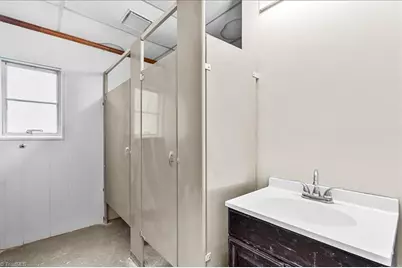 608 Summit Avenue, Greensboro, NC 27405 - Photo 10