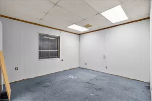 608 Summit Ave, Greensboro, NC 27405 - Photo 32