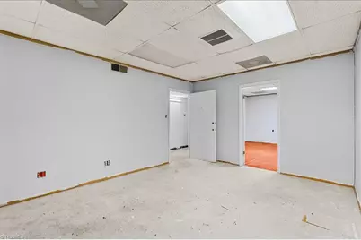 608 Summit Avenue, Greensboro, NC 27405 - Photo 24