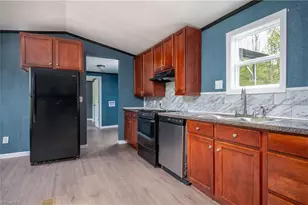 157 Cedar Point Dr, Mount Airy, NC 27030 - Photo 12