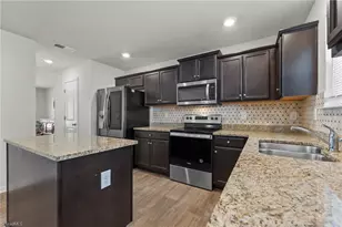 4734 Black Frst Dr, Greensboro, NC 27405 - Photo 12