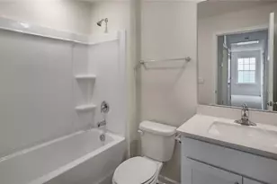 1534 Hamilton Hills Dr, Greensboro, NC 27406 - Photo 26