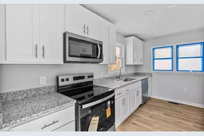 301 Lindbergh Street, Winston-Salem, NC 27104 - Photo 12