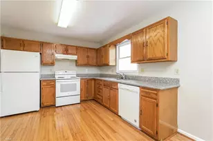 801 Fox Run Dr, Lewisville, NC 27023 - Photo 4