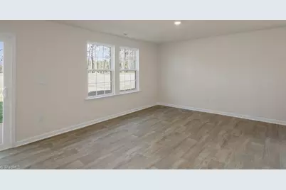 125 Linden Drive, Thomasville, NC 27360 - Photo 2