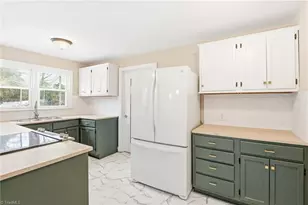 2850 Konnoak Dr, Winston-Salem, NC 27127 - Photo 12