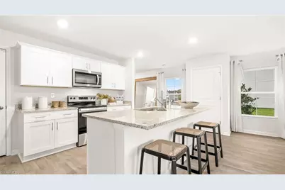 109 Beechwood Circle, Thomasville, NC 27360 - Photo 4