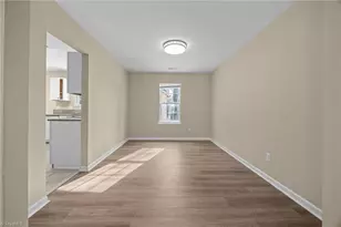 3800 Thornaby Cir, Winston-Salem, NC 27107 - Photo 10