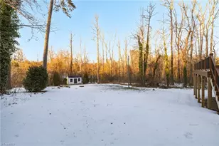 1805 Lynwood Dr, Greensboro, NC 27406 - Photo 34