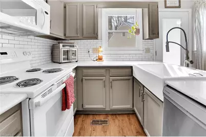 966 Chatfield Drive, Jamestown, NC 27282 - Photo 12