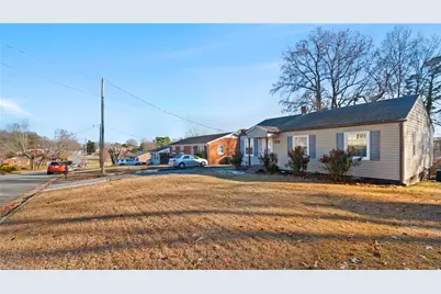 2007 Lynette Drive, Greensboro, NC 27403 - Photo 8