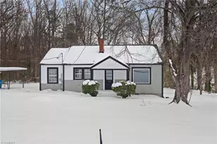 398 Salisbury Street E, Denton, NC 27239 - Photo 2