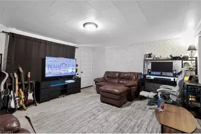 612 School Street, Walnut Cove, NC 27052 - Photo 6