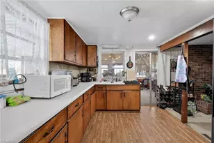 612 School St, Walnut Cove, NC 27052 - Photo 10