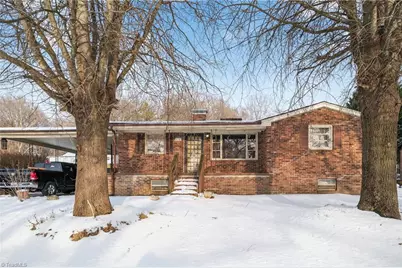 612 School Street, Walnut Cove, NC 27052 - Photo 2