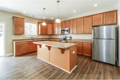 5 Boxelder Court, Greensboro, NC 27405 - Photo 2