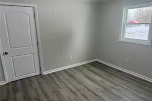 108 Broad St, Thomasville, NC 27360 - Photo 6