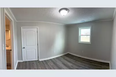 108 Broad Street, Thomasville, NC 27360 - Photo 8