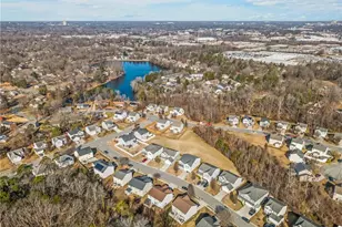 805 Forest Crest Dr, Greensboro, NC 27406 - Photo 22