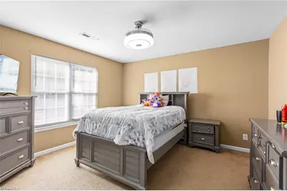 805 Forest Crest Drive, Greensboro, NC 27406 - Photo 16