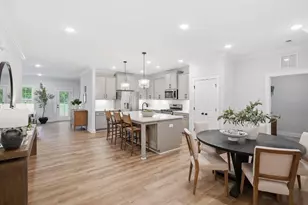 813 Dewfield Cv, Greensboro, NC 27410 - Photo 2