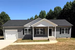 576 Twain Dr, Asheboro, NC 27203 - Photo 2