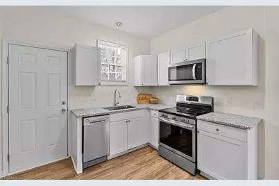 490 W Dameron Avenue, Liberty, NC 27298 - Photo 14