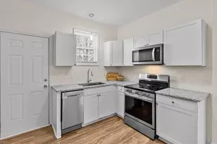 490 W Dameron Ave, Liberty, NC 27298 - Photo 14