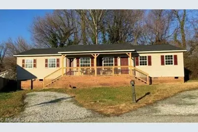 2209 Gable Way, High Point, NC 27262 - Photo 2