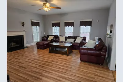 3405 Peninsula Drive, Jamestown, NC 27282 - Photo 4